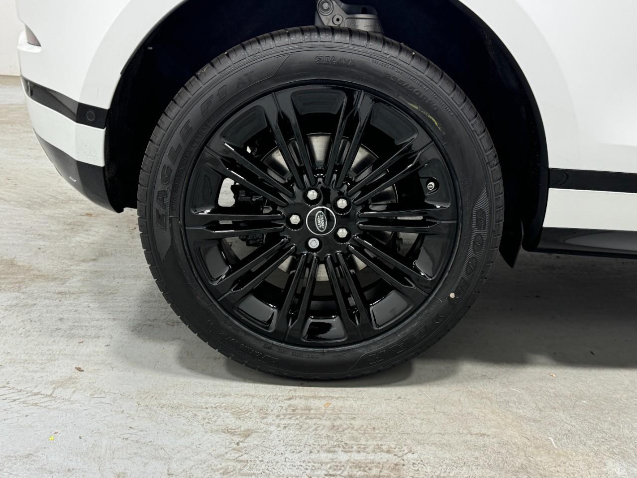 Land Rover Range Rover Evoque Vehicle Full-screen Gallery Image 5