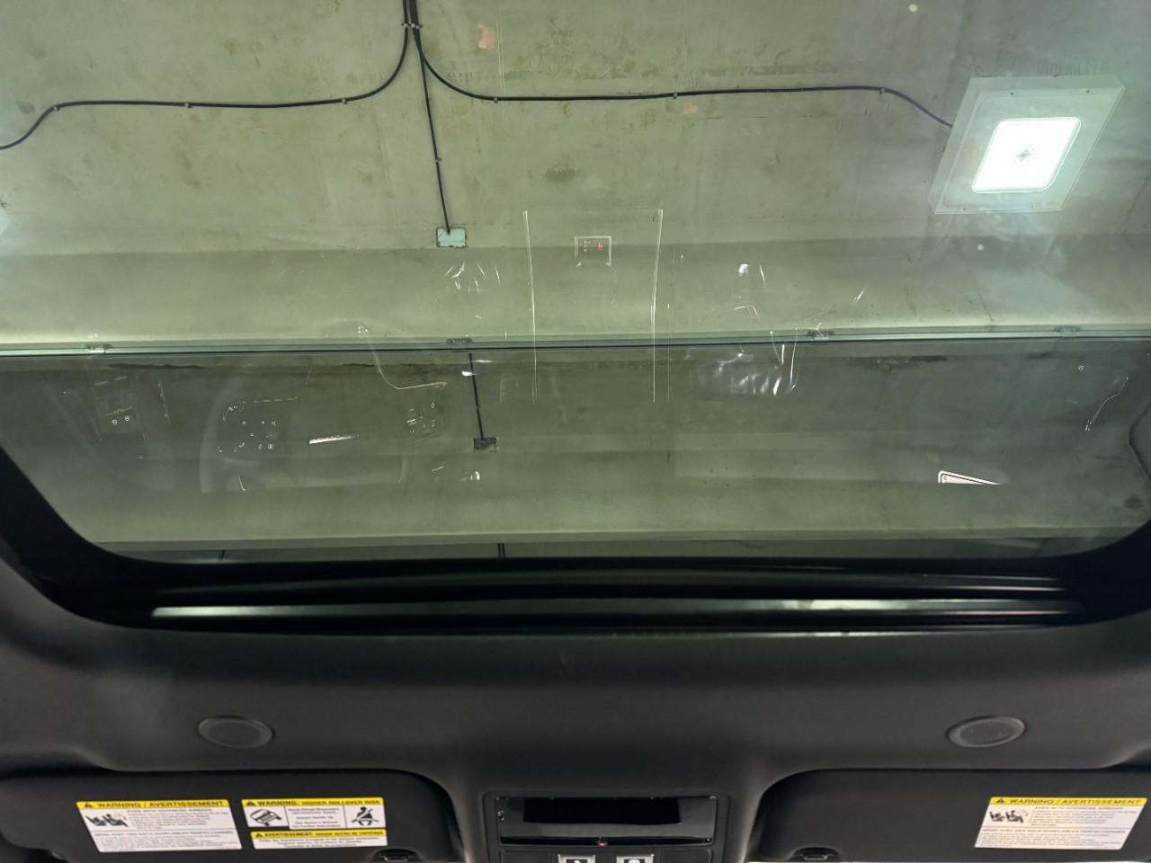 Land Rover Range Rover Evoque Vehicle Full-screen Gallery Image 12