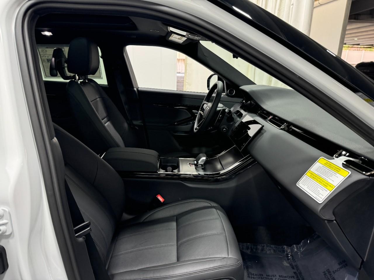 Land Rover Range Rover Evoque Vehicle Full-screen Gallery Image 17