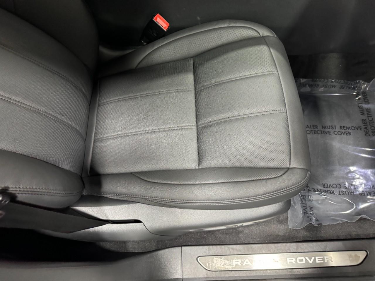 Land Rover Range Rover Evoque Vehicle Full-screen Gallery Image 18