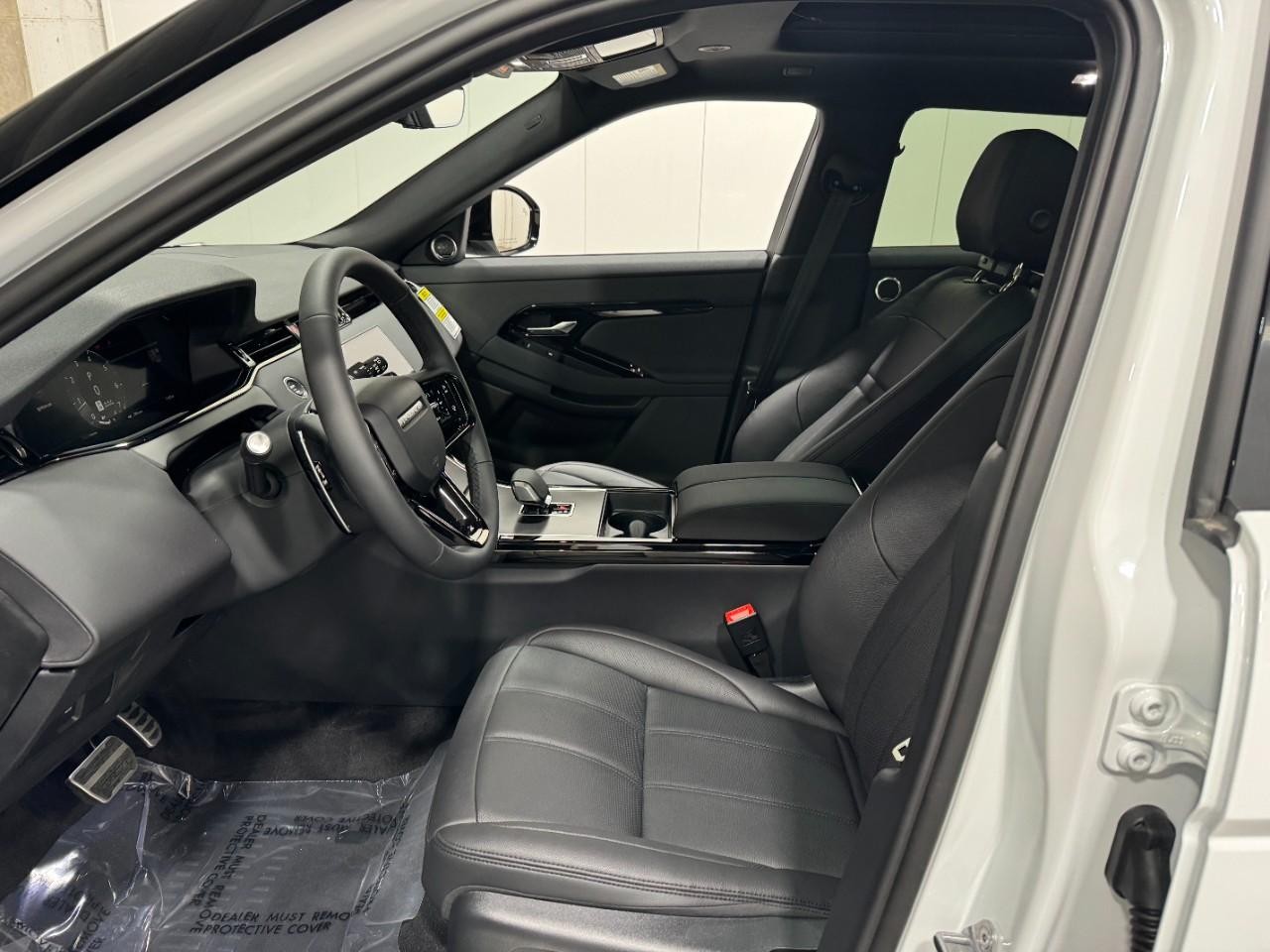 Land Rover Range Rover Evoque Vehicle Full-screen Gallery Image 24