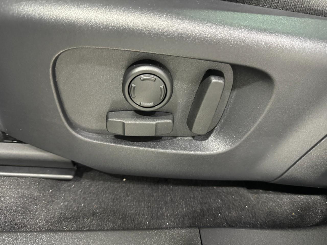 Land Rover Range Rover Evoque Vehicle Full-screen Gallery Image 26