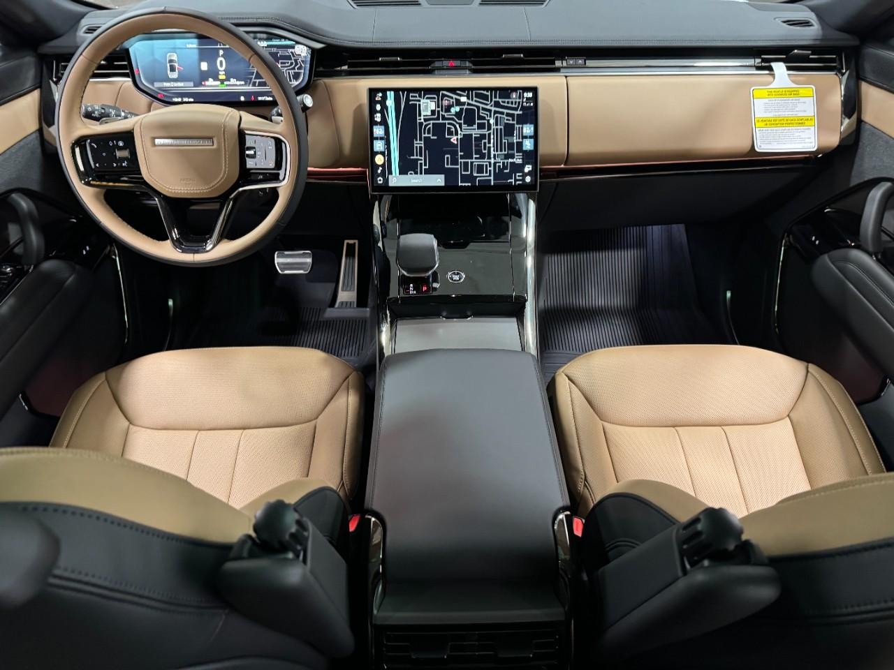 Land Rover Range Rover Sport Vehicle Full-screen Gallery Image 13