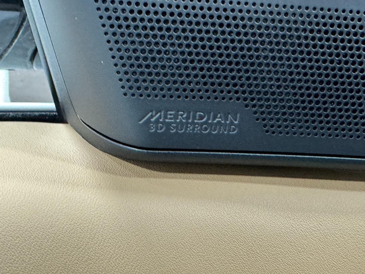 Land Rover Range Rover Sport Vehicle Full-screen Gallery Image 23