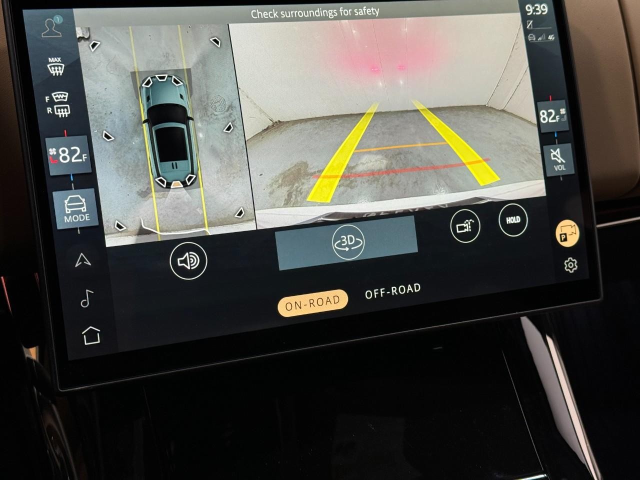 Land Rover Range Rover Sport Vehicle Full-screen Gallery Image 33