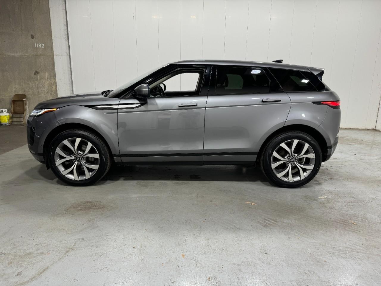 Land Rover Range Rover Evoque Vehicle Full-screen Gallery Image 2