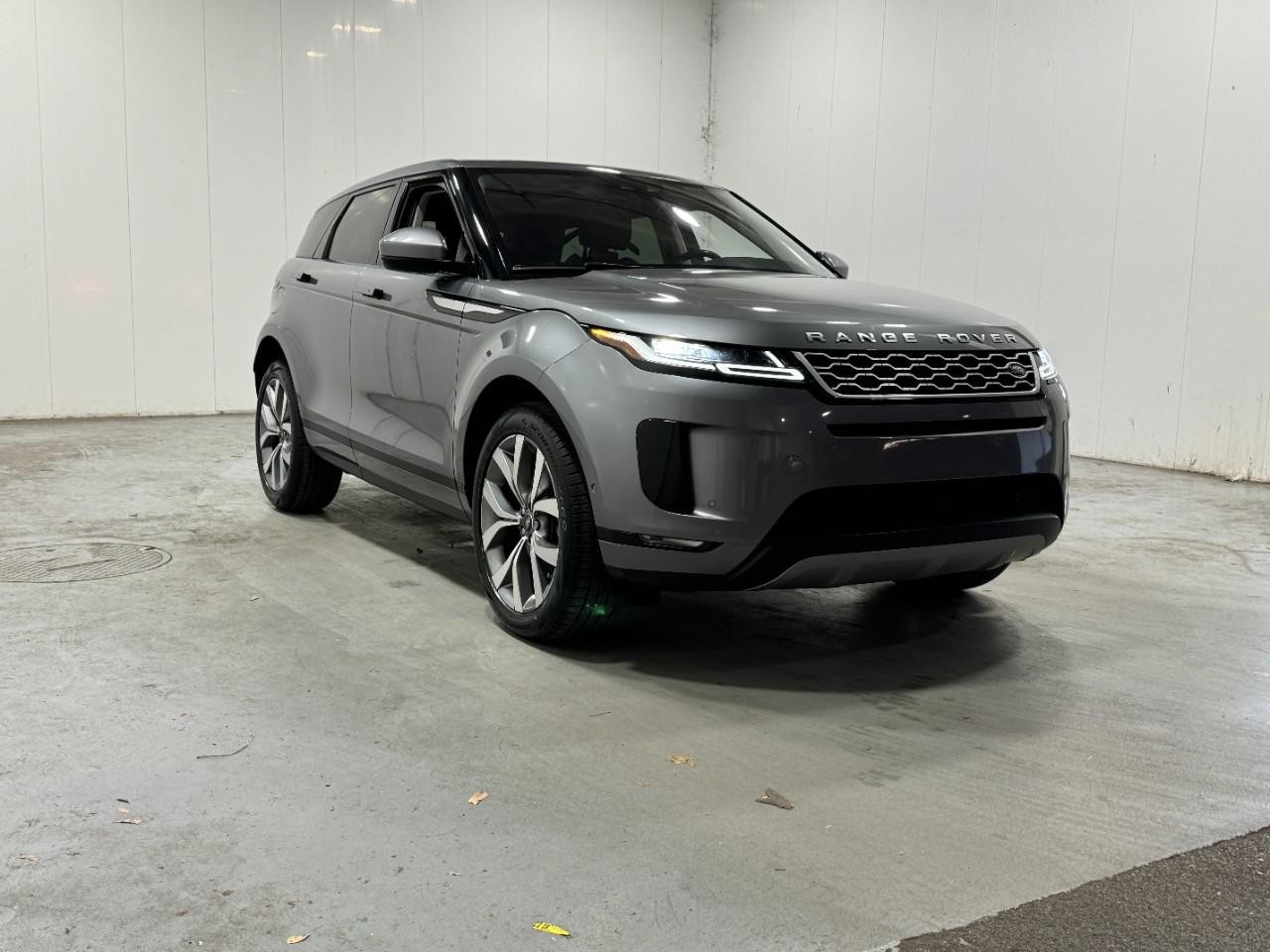 Land Rover Range Rover Evoque Vehicle Full-screen Gallery Image 6