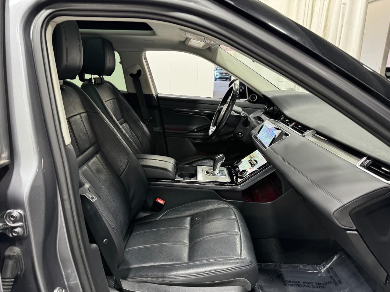 Land Rover Range Rover Evoque Vehicle Full-screen Gallery Image 18