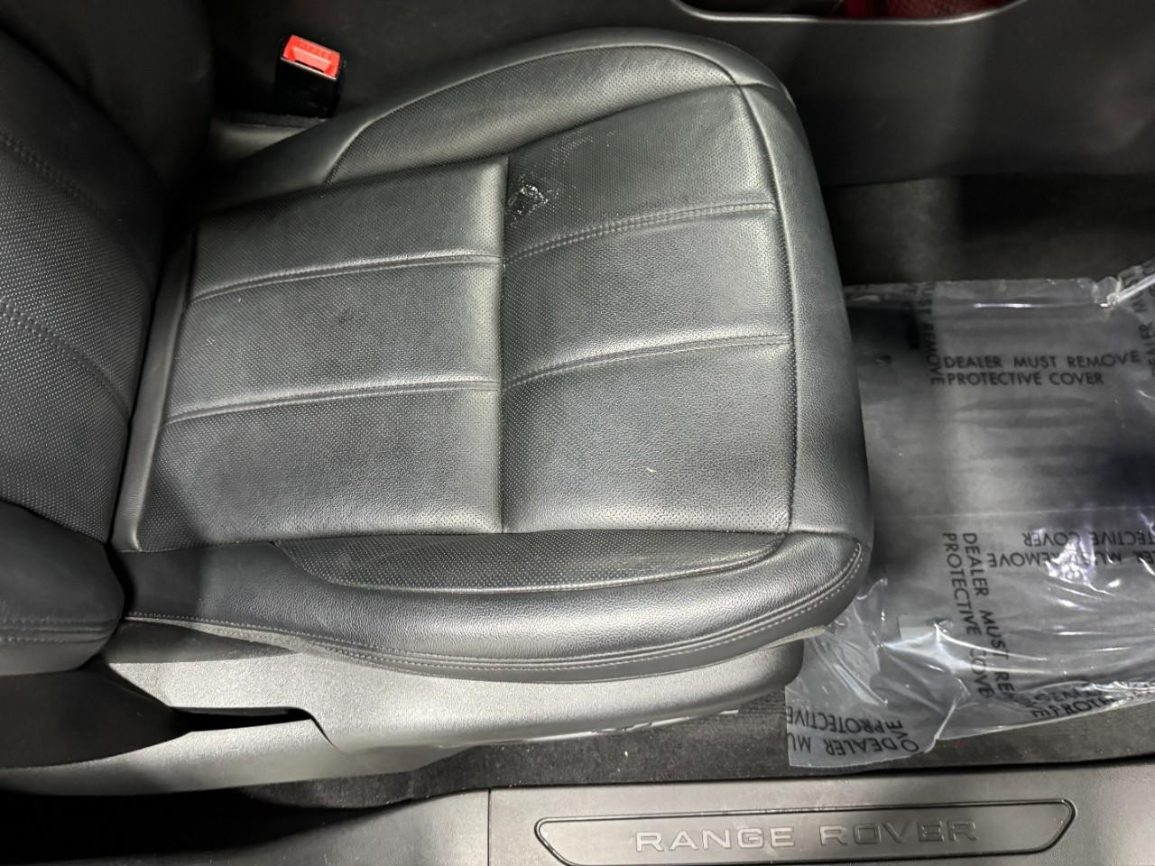 Land Rover Range Rover Evoque Vehicle Full-screen Gallery Image 19