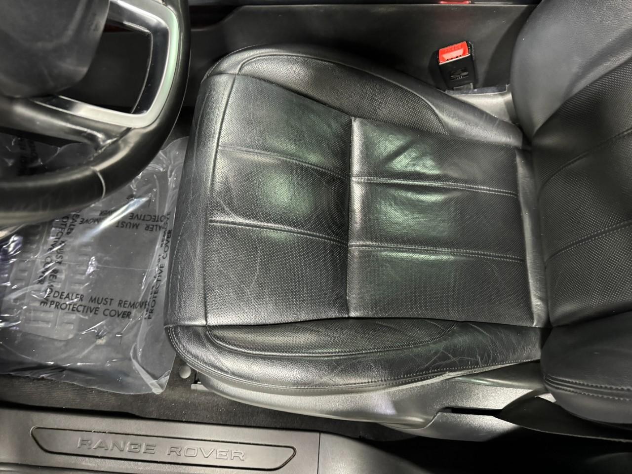 Land Rover Range Rover Evoque Vehicle Full-screen Gallery Image 27