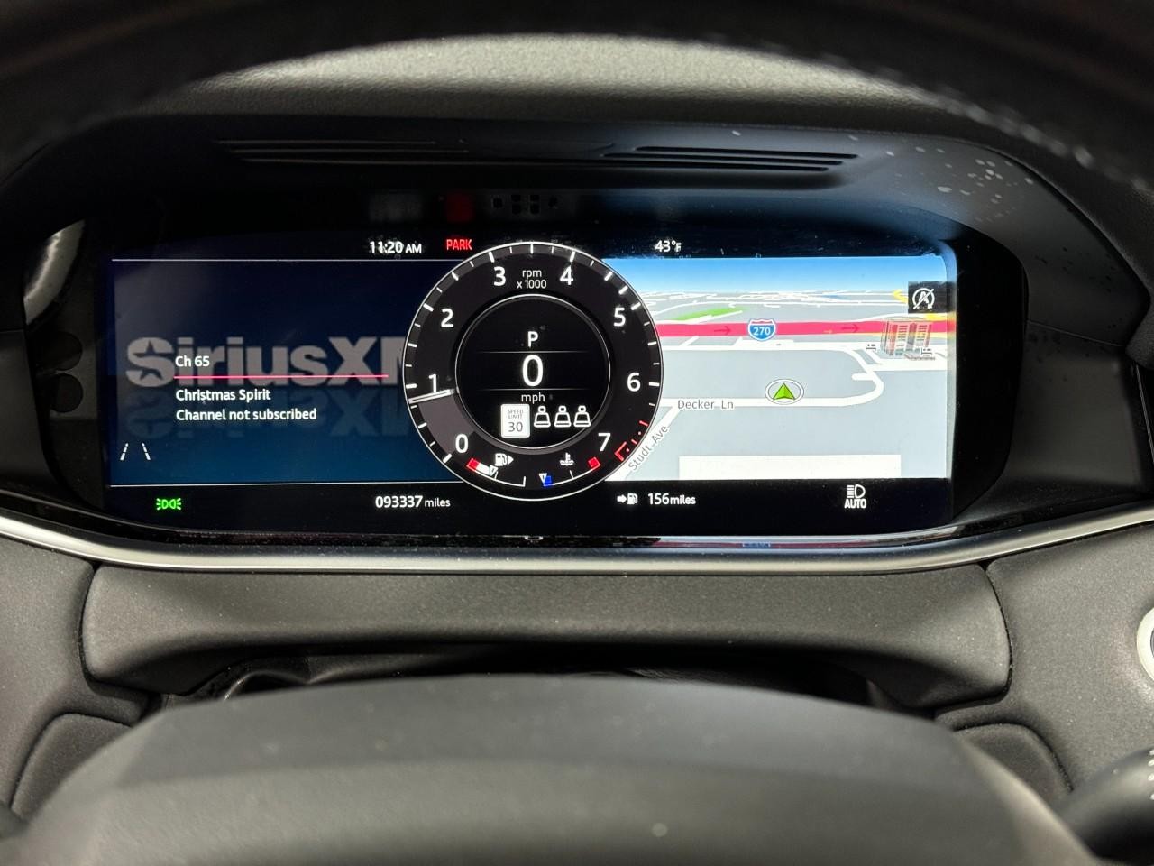 Land Rover Range Rover Evoque Vehicle Full-screen Gallery Image 32