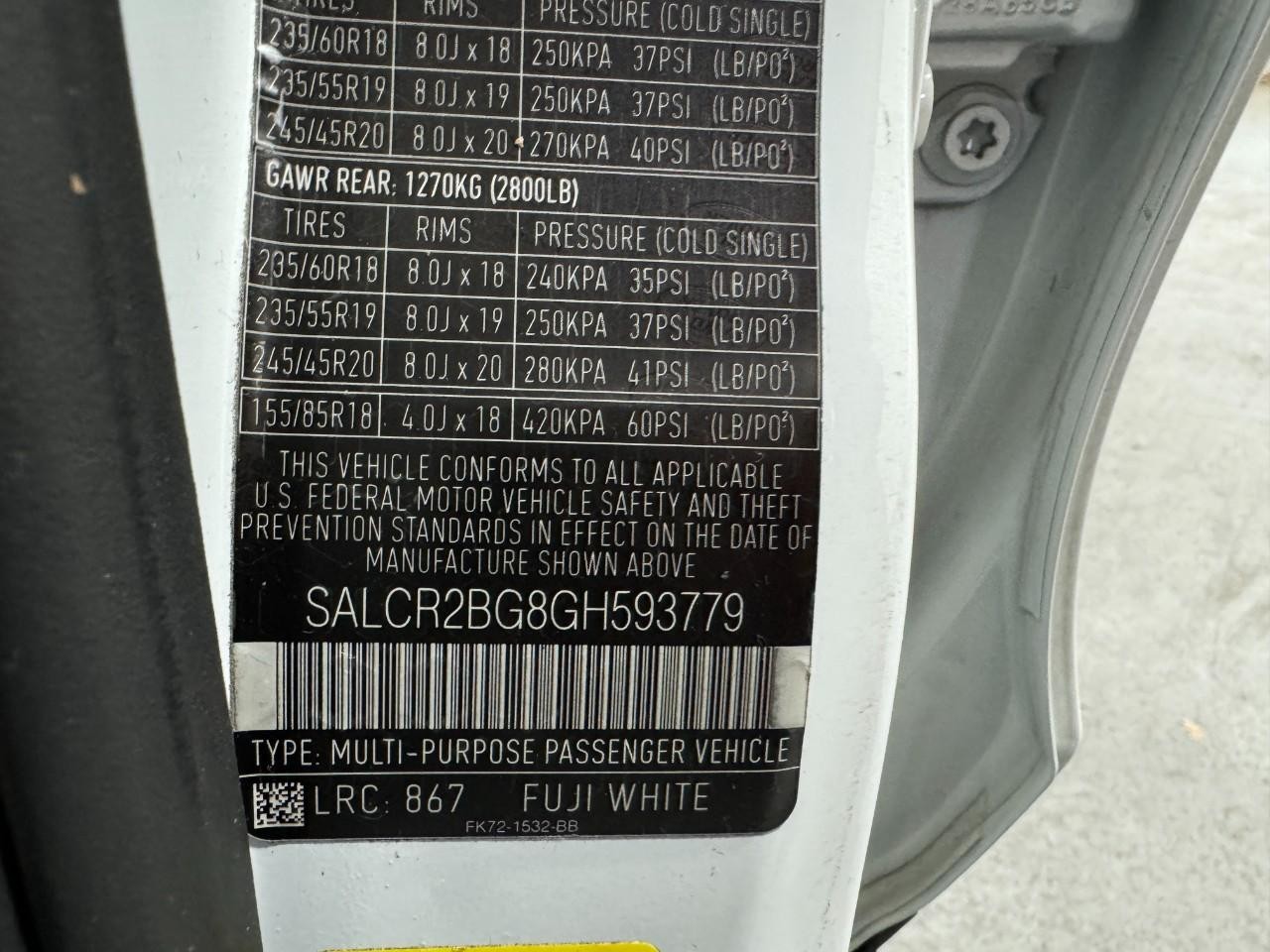 Land Rover Discovery Sport Vehicle Full-screen Gallery Image 35