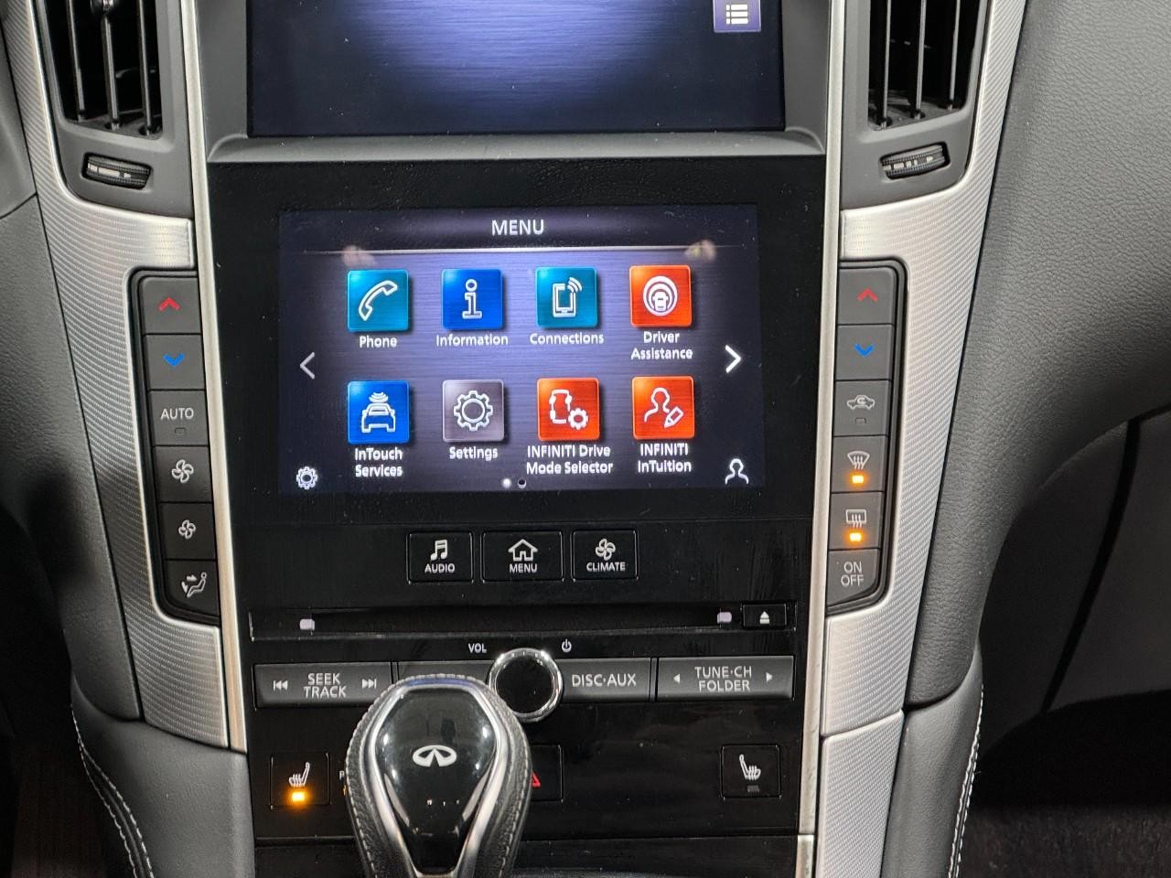 INFINITI Q50 Vehicle Full-screen Gallery Image 15