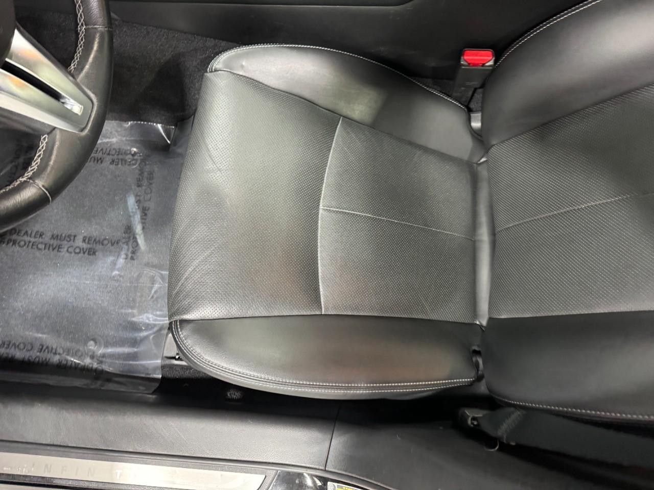 INFINITI Q50 Vehicle Full-screen Gallery Image 26