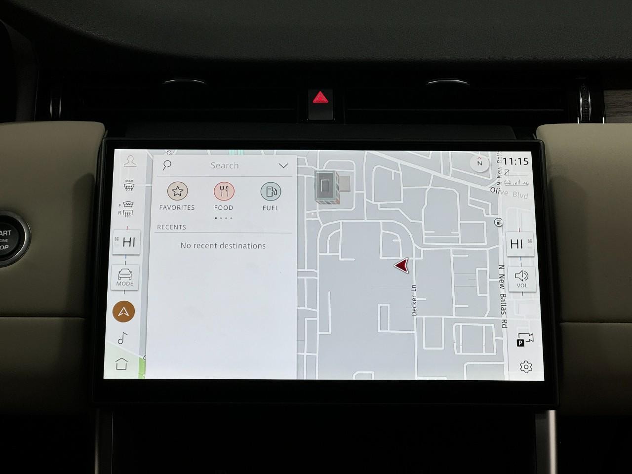 Land Rover Discovery Sport Vehicle Full-screen Gallery Image 15