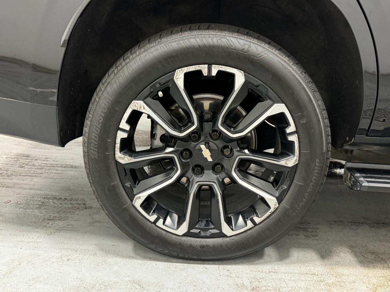 Chevrolet Tahoe Vehicle Full-screen Gallery Image 05