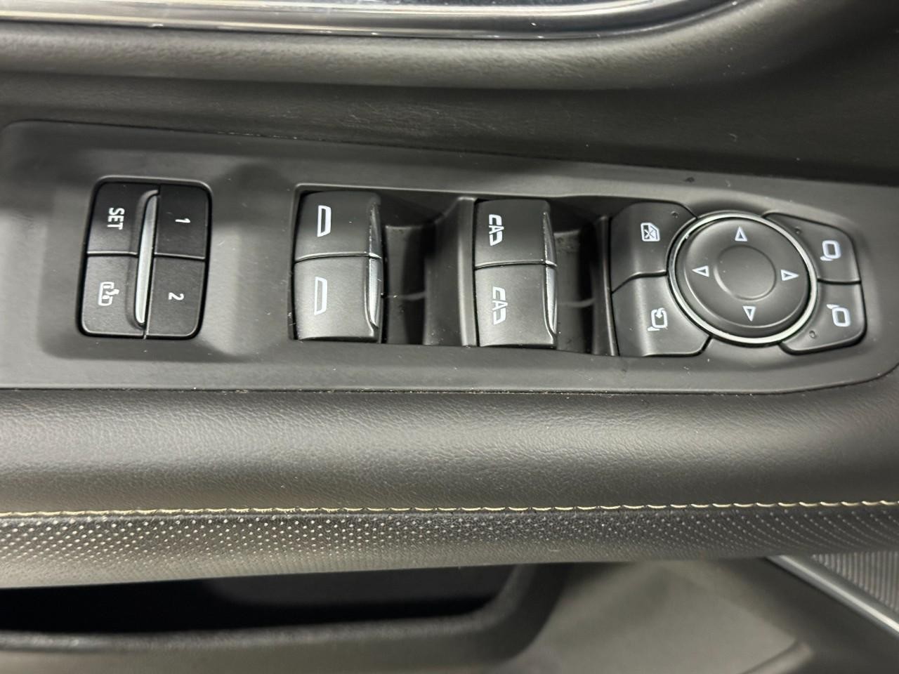 Chevrolet Tahoe Vehicle Full-screen Gallery Image 27