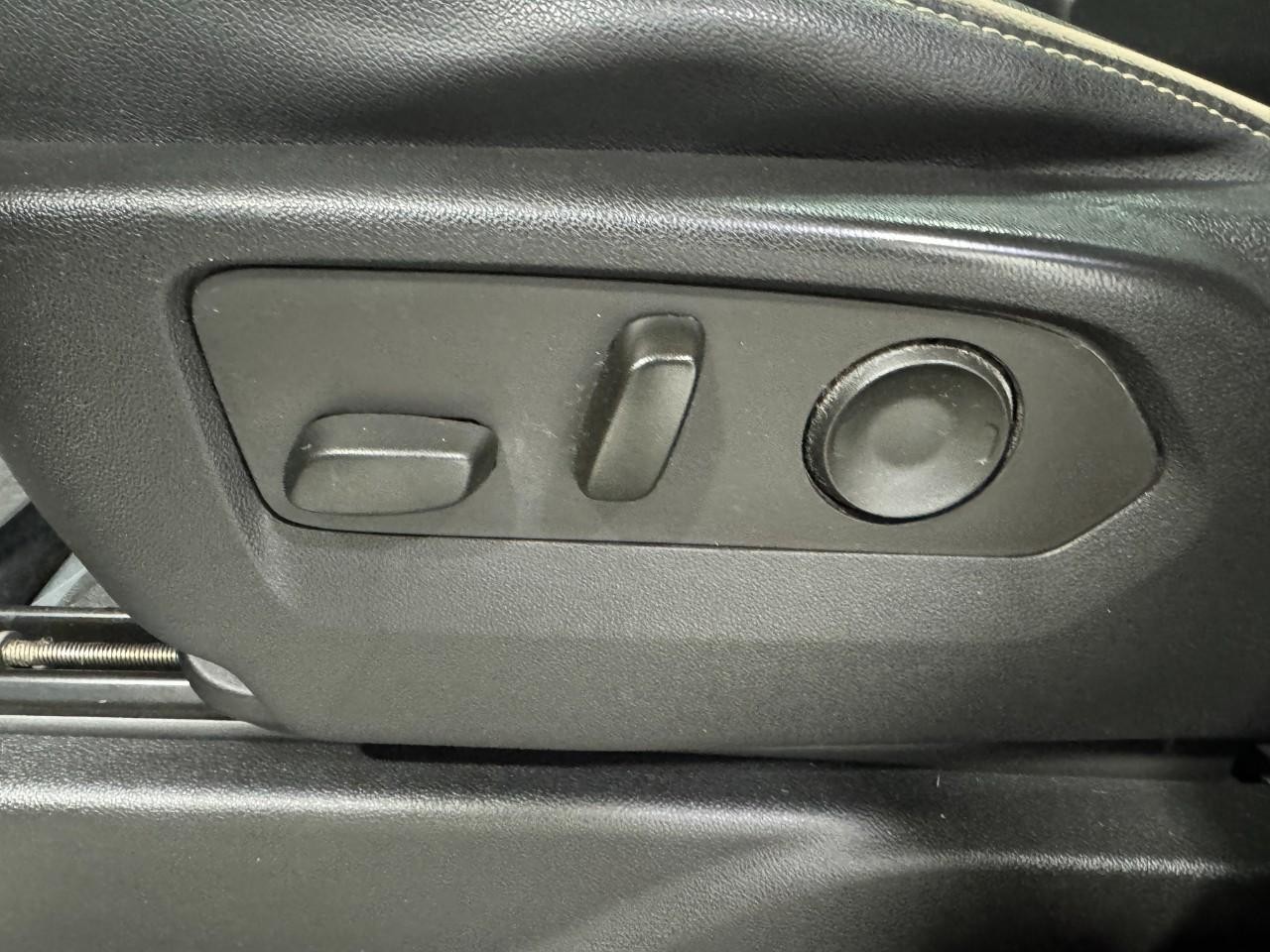 Chevrolet Tahoe Vehicle Full-screen Gallery Image 31