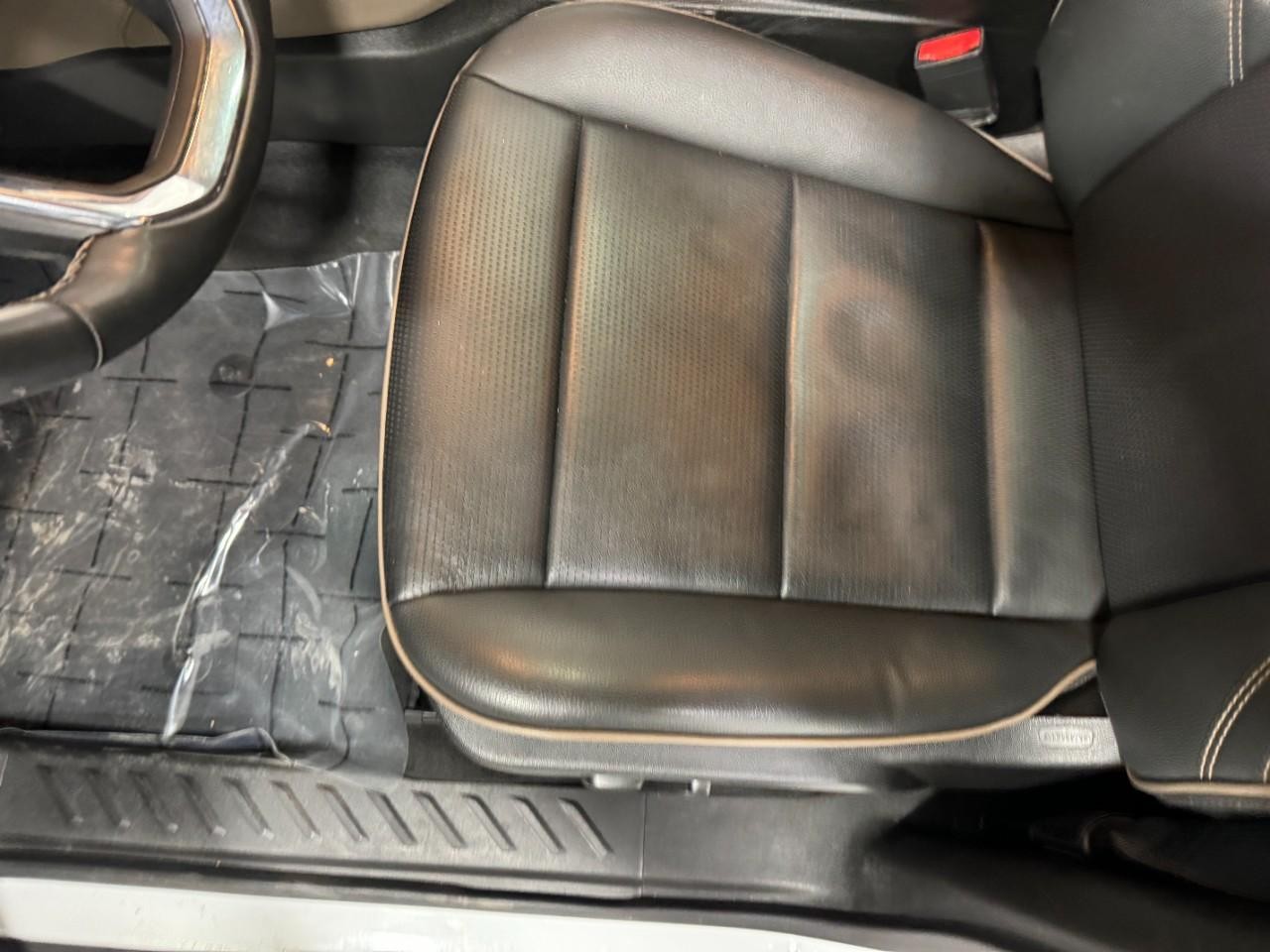 GMC Canyon Vehicle Full-screen Gallery Image 25