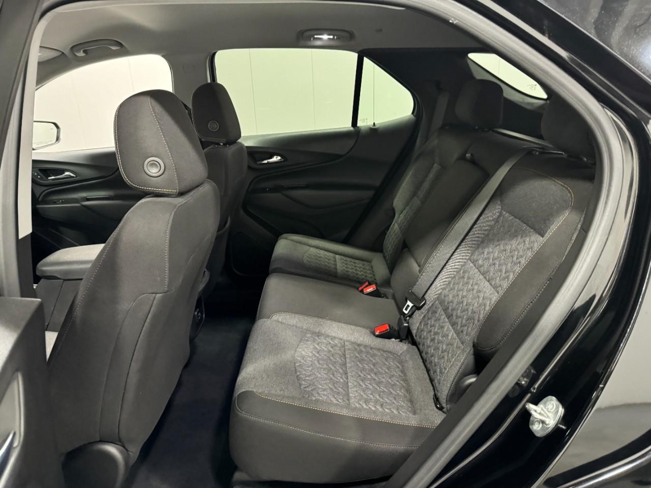 Chevrolet Equinox Vehicle Full-screen Gallery Image 08