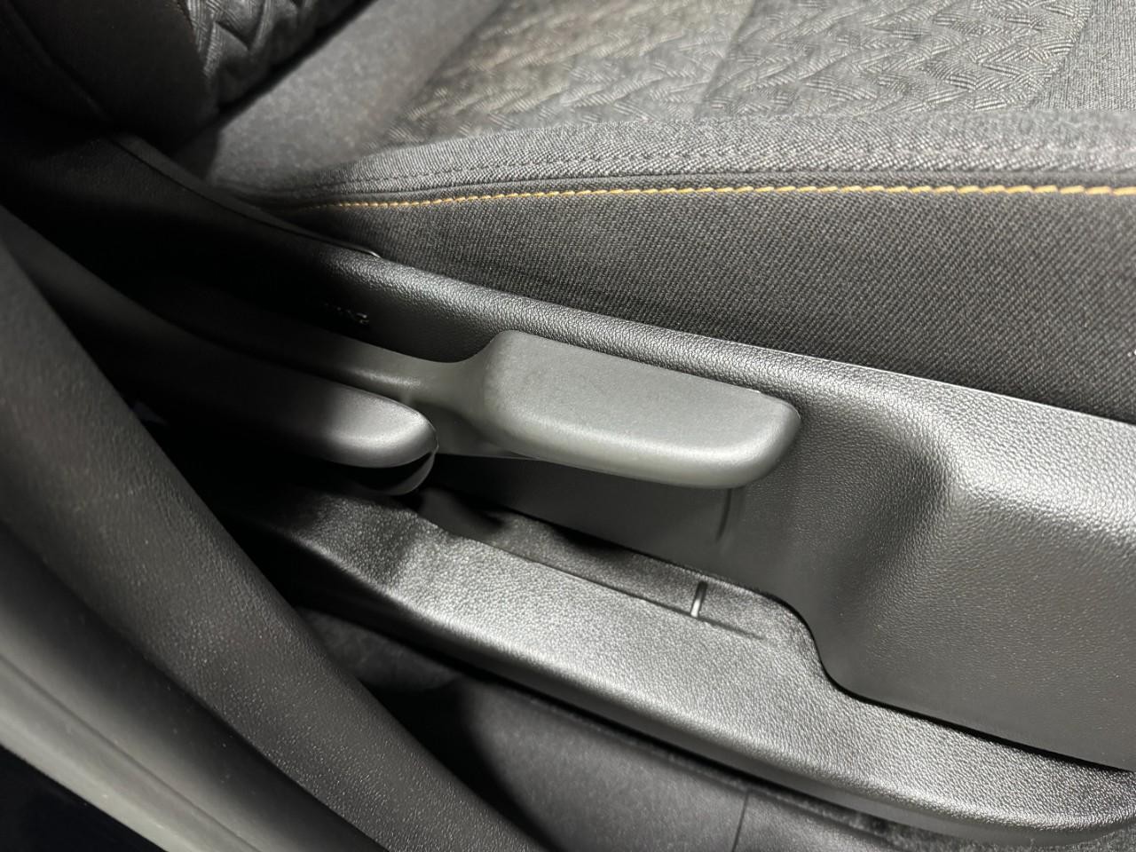 Chevrolet Equinox Vehicle Full-screen Gallery Image 19