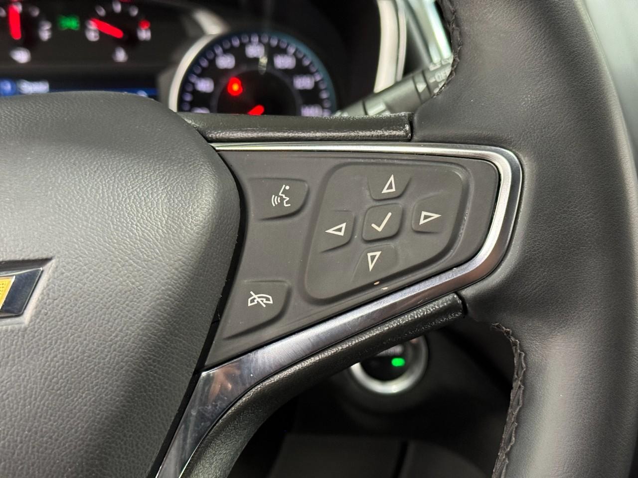 Chevrolet Equinox Vehicle Full-screen Gallery Image 30