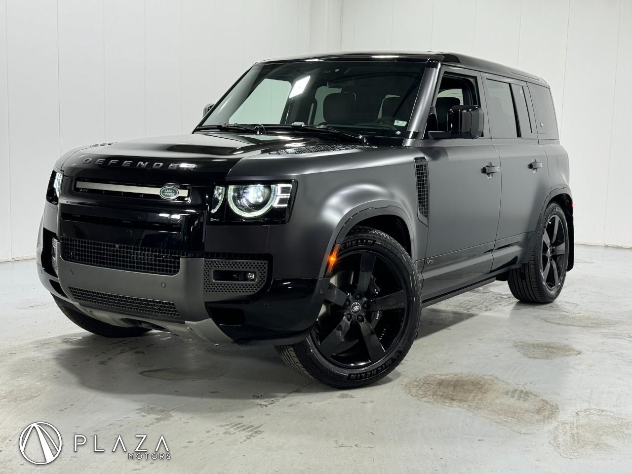 Land Rover Defender Vehicle Full-screen Gallery Image 01