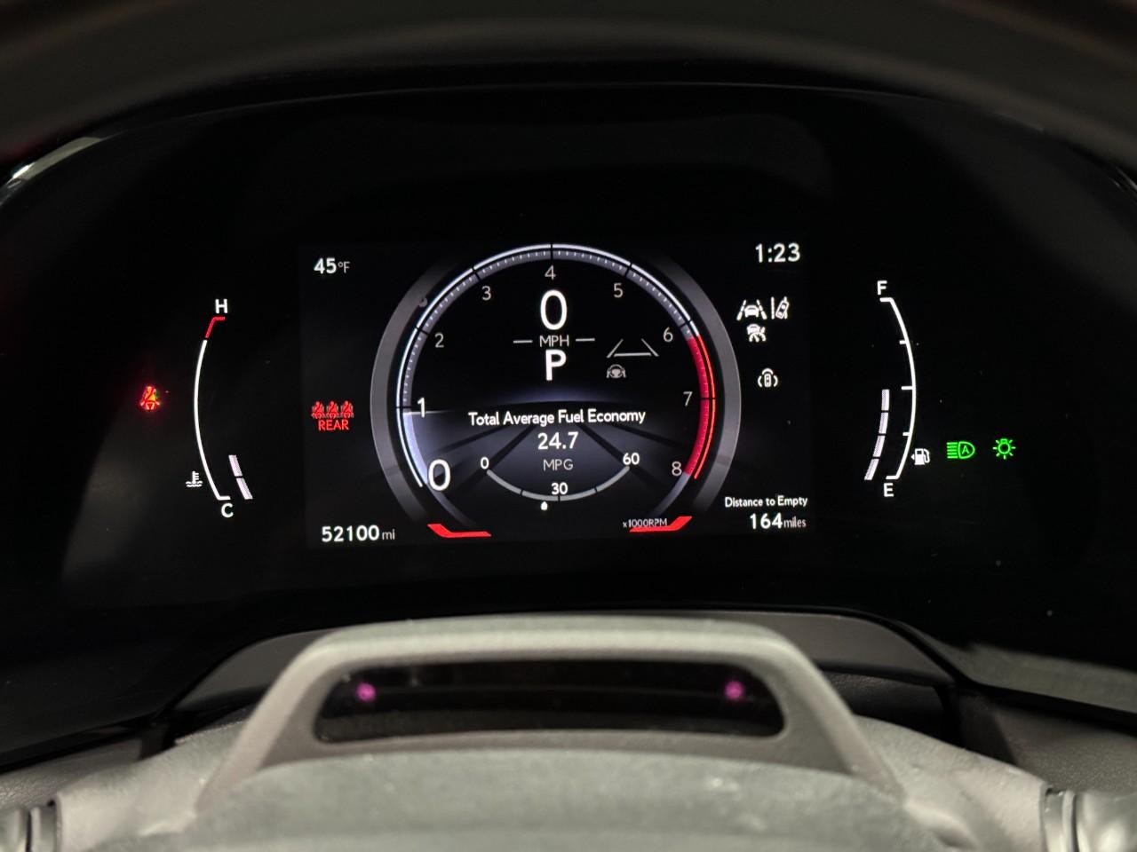 Lexus RX Vehicle Full-screen Gallery Image 29