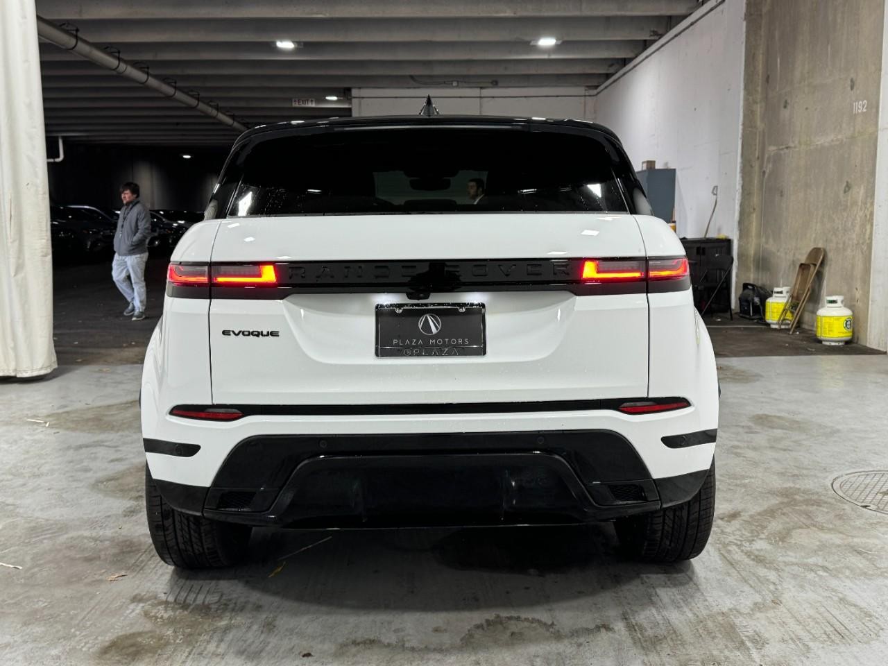 Land Rover Range Rover Evoque Vehicle Full-screen Gallery Image 9