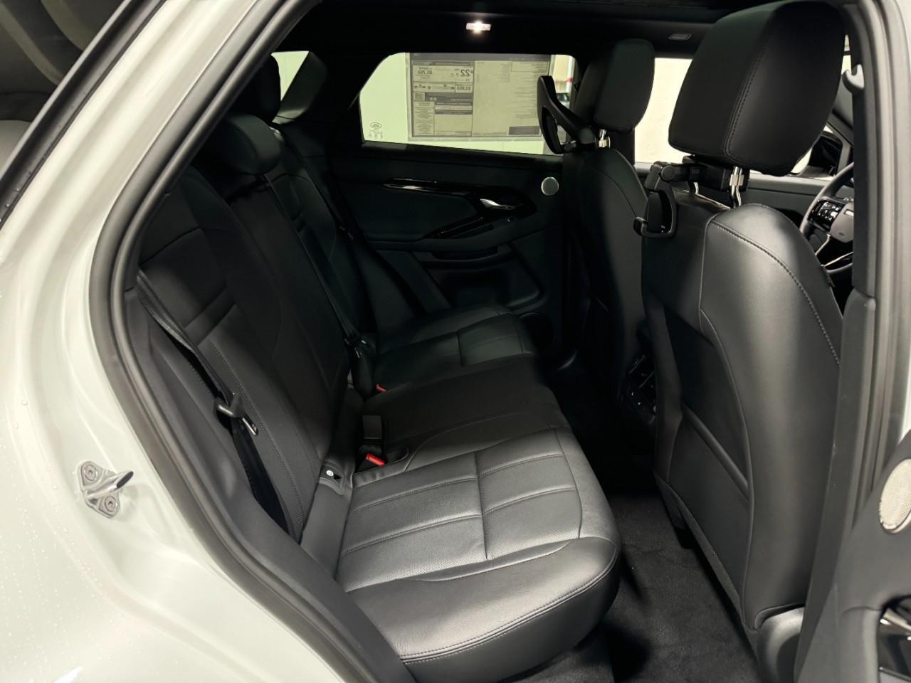 Land Rover Range Rover Evoque Vehicle Full-screen Gallery Image 10