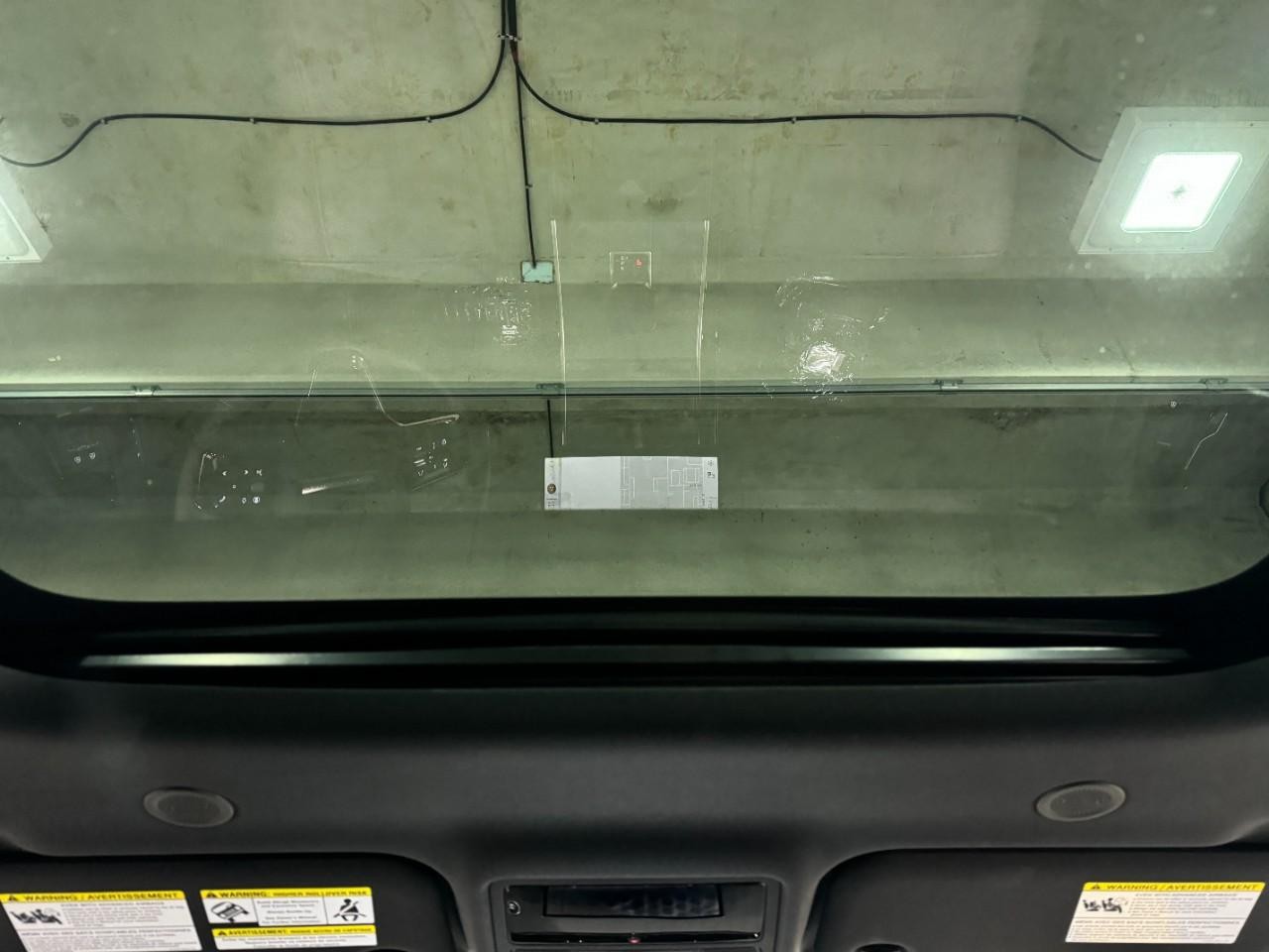 Land Rover Range Rover Evoque Vehicle Full-screen Gallery Image 12