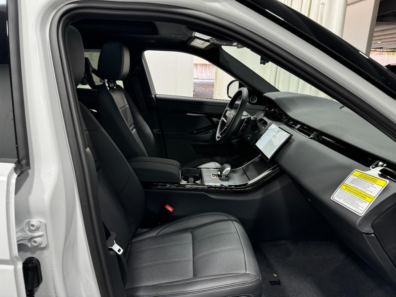 Land Rover Range Rover Evoque Vehicle Full-screen Gallery Image 17