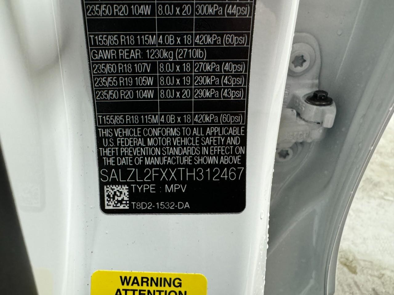 Land Rover Range Rover Evoque Vehicle Full-screen Gallery Image 32