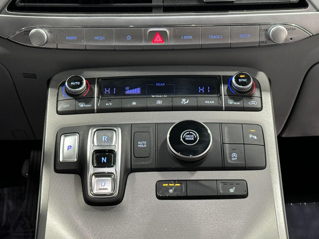 Hyundai Palisade Vehicle Full-screen Gallery Image 18