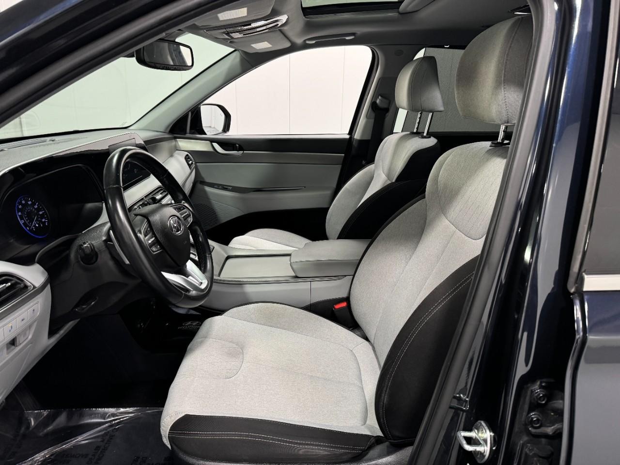 Hyundai Palisade Vehicle Full-screen Gallery Image 25