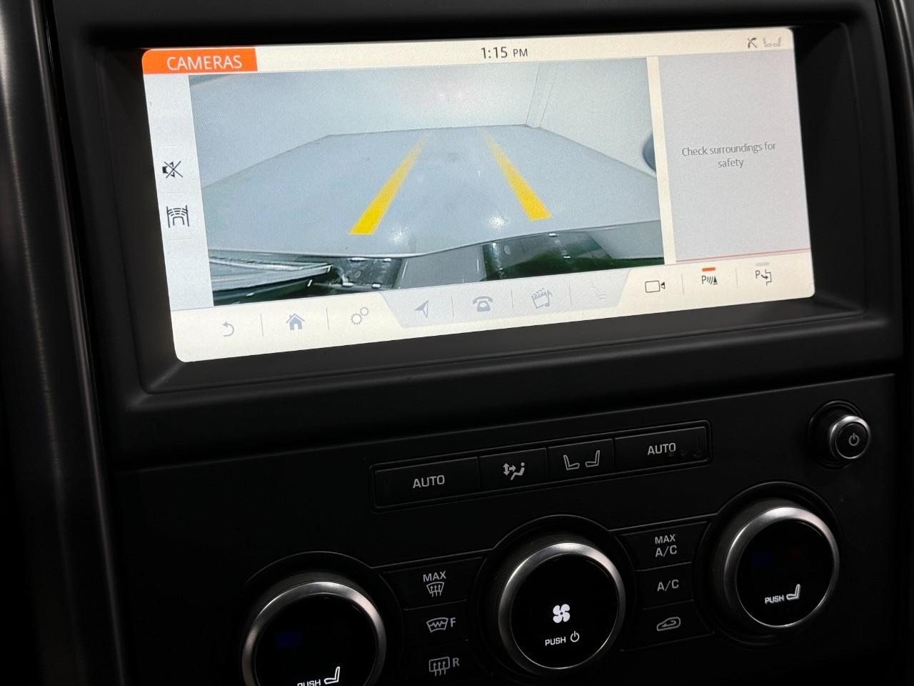 Land Rover Discovery Vehicle Full-screen Gallery Image 34