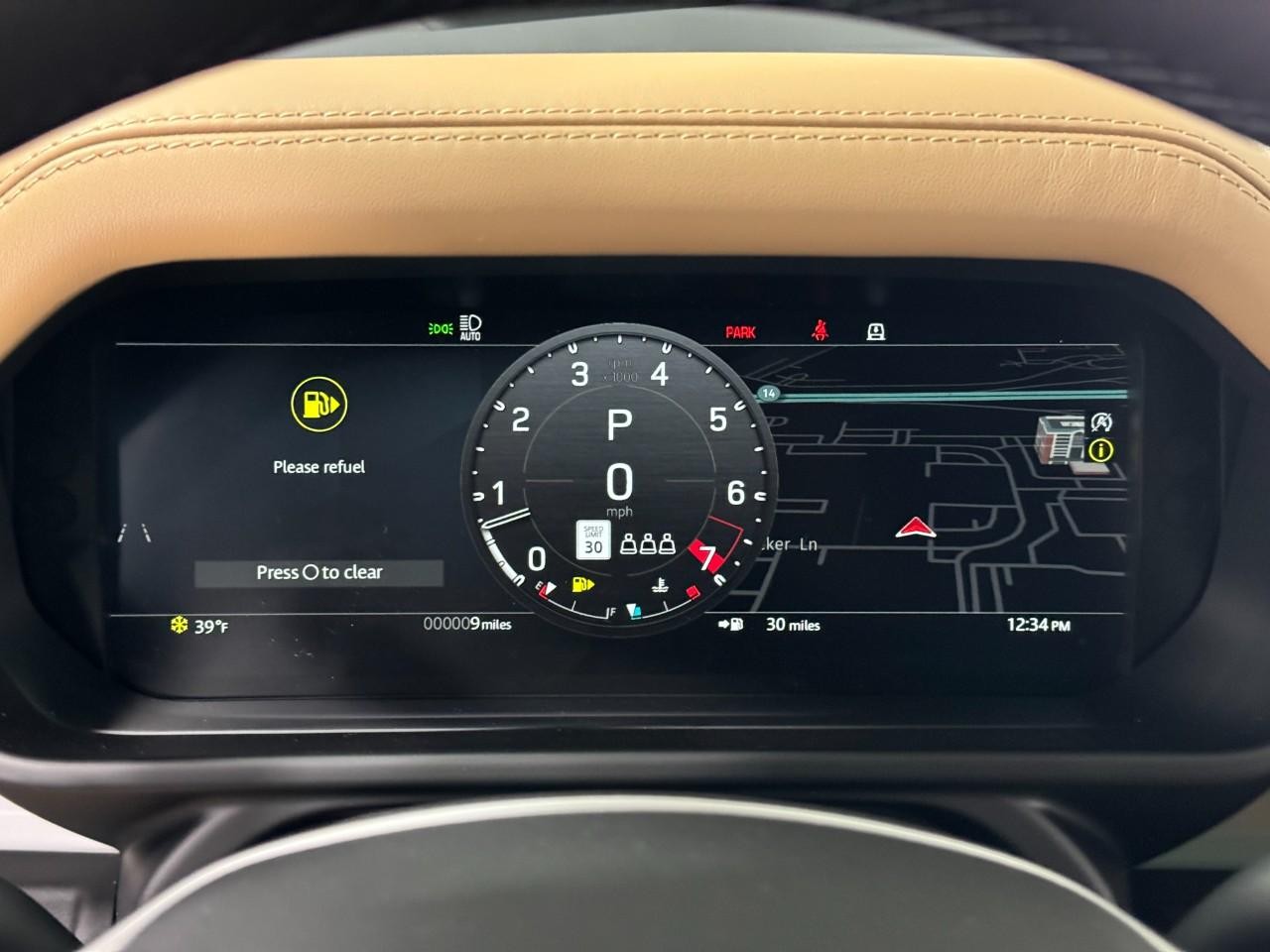 Land Rover Defender Vehicle Full-screen Gallery Image 32