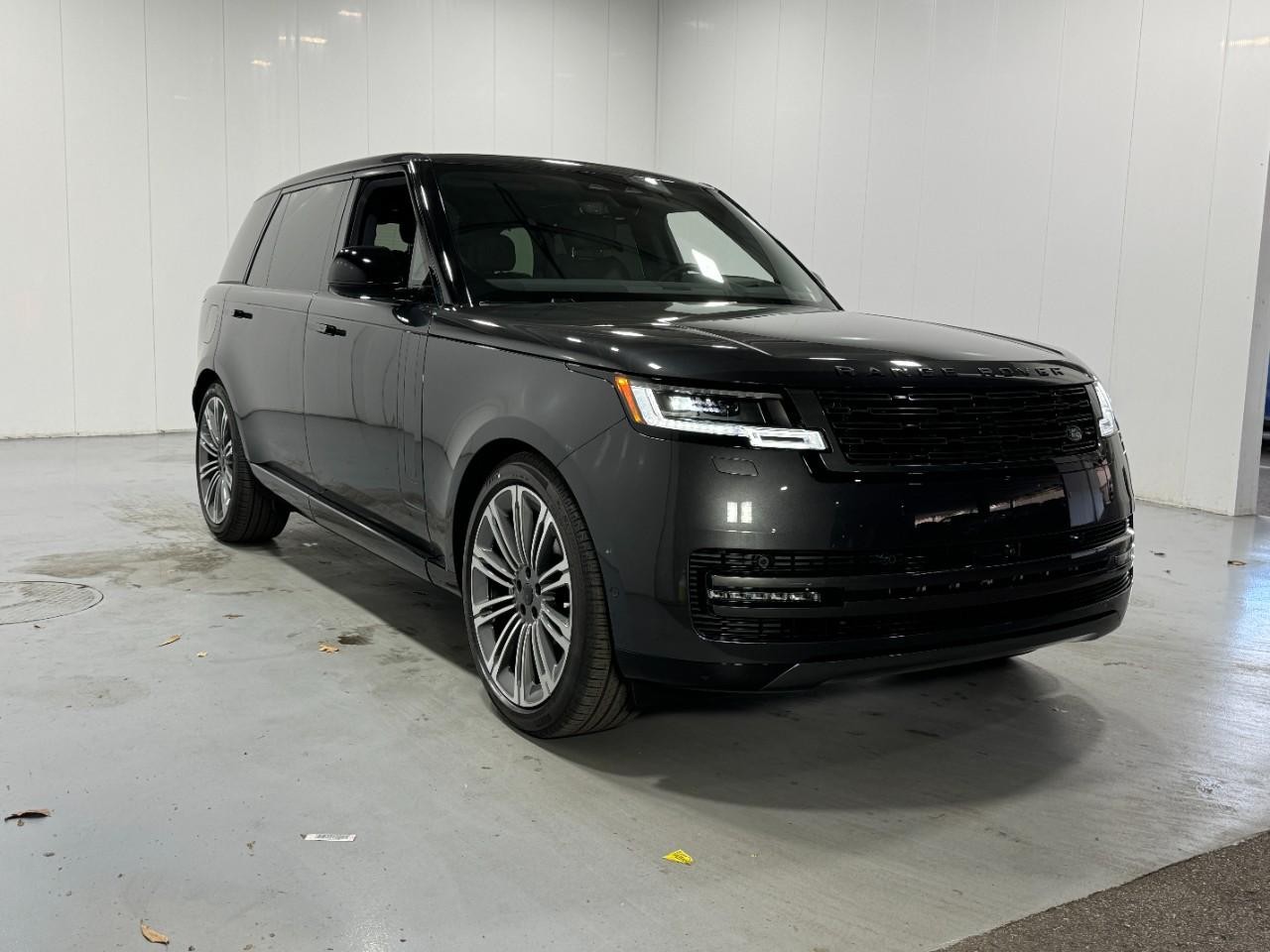 Land Rover Range Rover Vehicle Full-screen Gallery Image 6