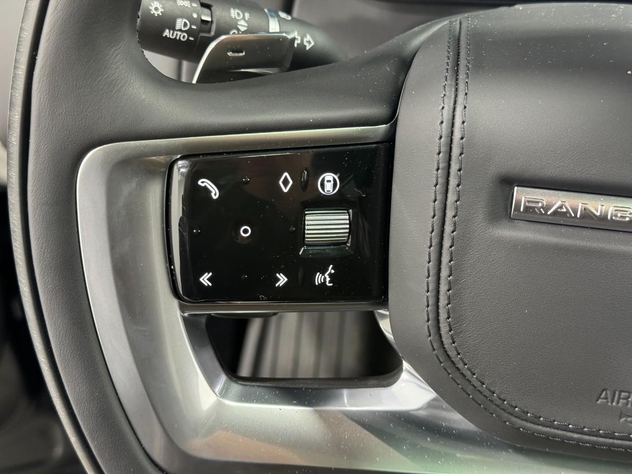 Land Rover Range Rover Vehicle Full-screen Gallery Image 30