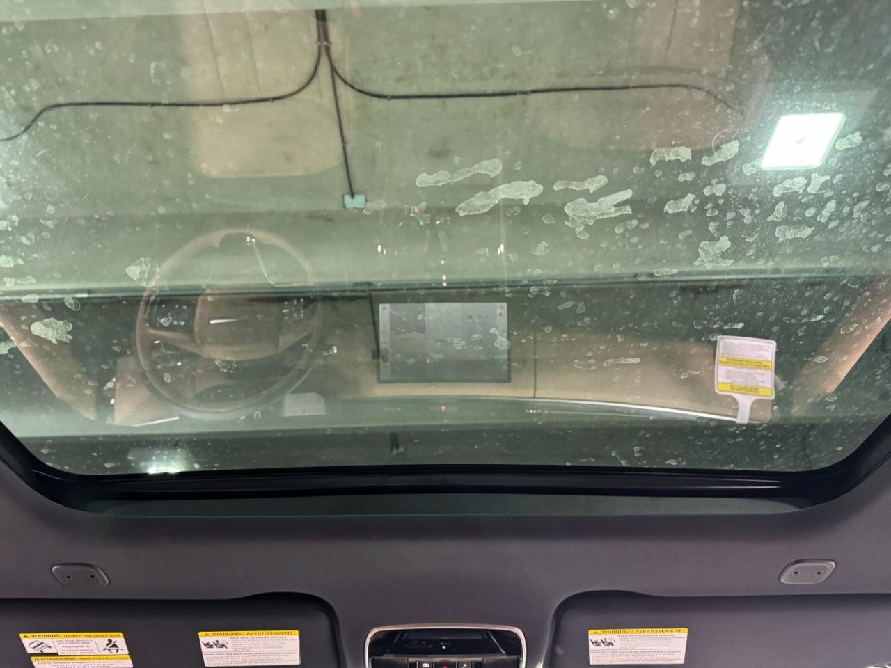 Land Rover Range Rover Sport Vehicle Full-screen Gallery Image 12