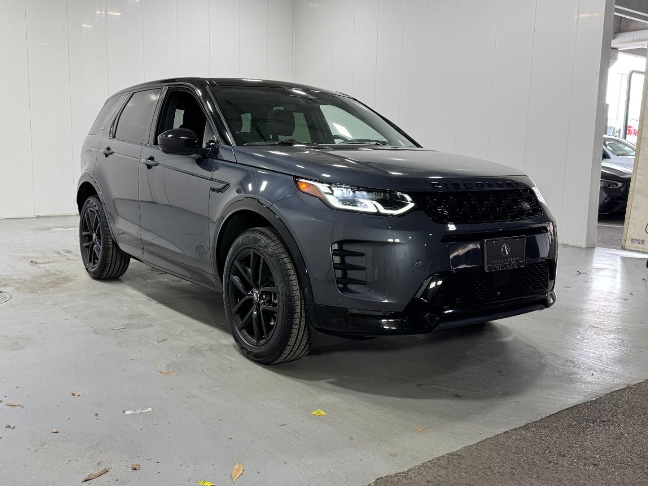 Land Rover Discovery Sport Vehicle Full-screen Gallery Image 6