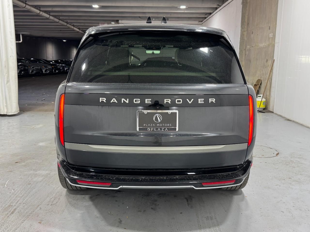 Land Rover Range Rover Vehicle Full-screen Gallery Image 9