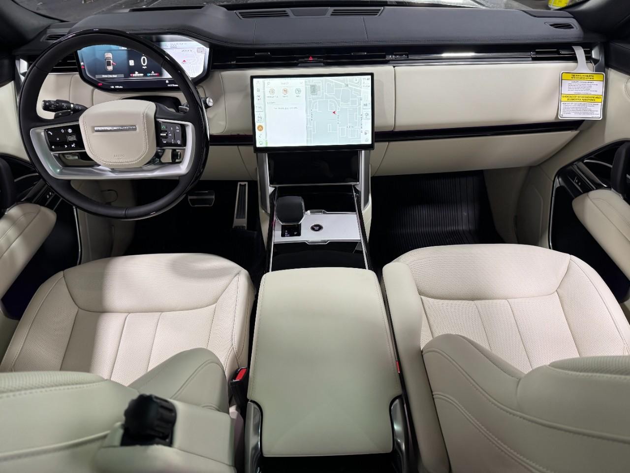 Land Rover Range Rover Vehicle Full-screen Gallery Image 13