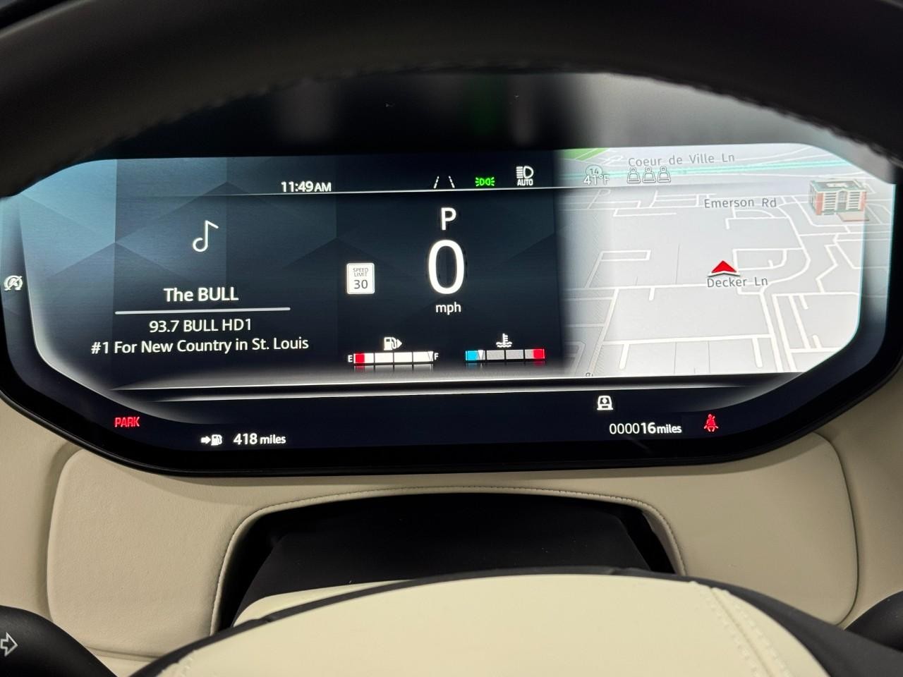 Land Rover Range Rover Vehicle Full-screen Gallery Image 31