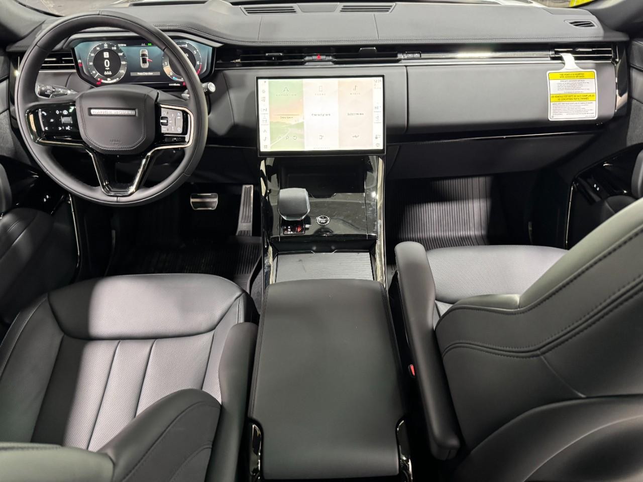 Land Rover Range Rover Sport Vehicle Full-screen Gallery Image 13