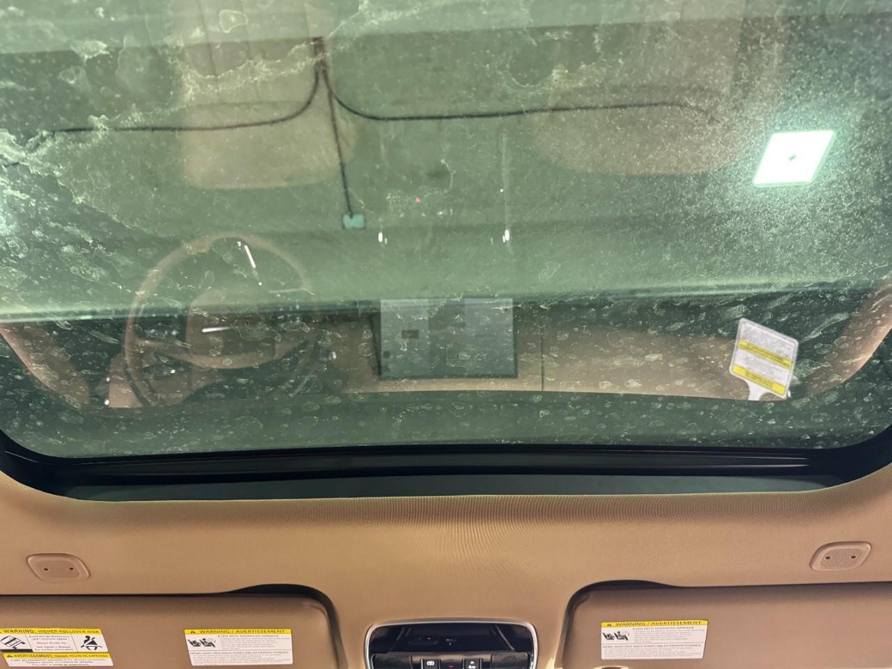 Land Rover Range Rover Sport Vehicle Full-screen Gallery Image 12