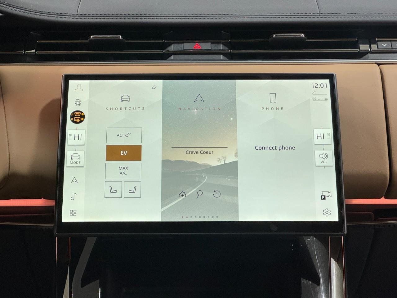 Land Rover Range Rover Sport Vehicle Full-screen Gallery Image 15