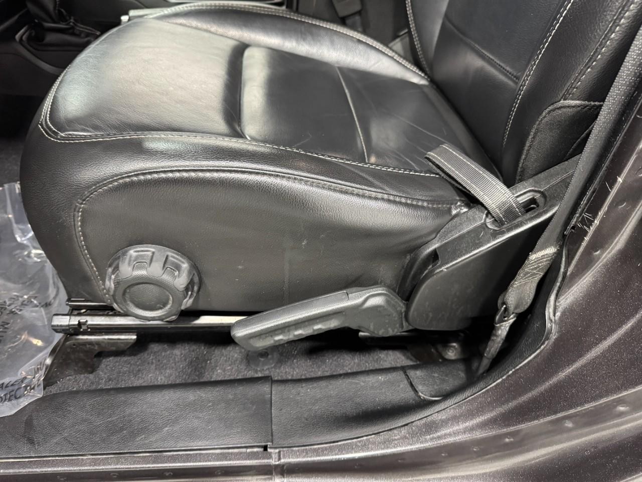 Jeep Wrangler Unlimited Vehicle Full-screen Gallery Image 25