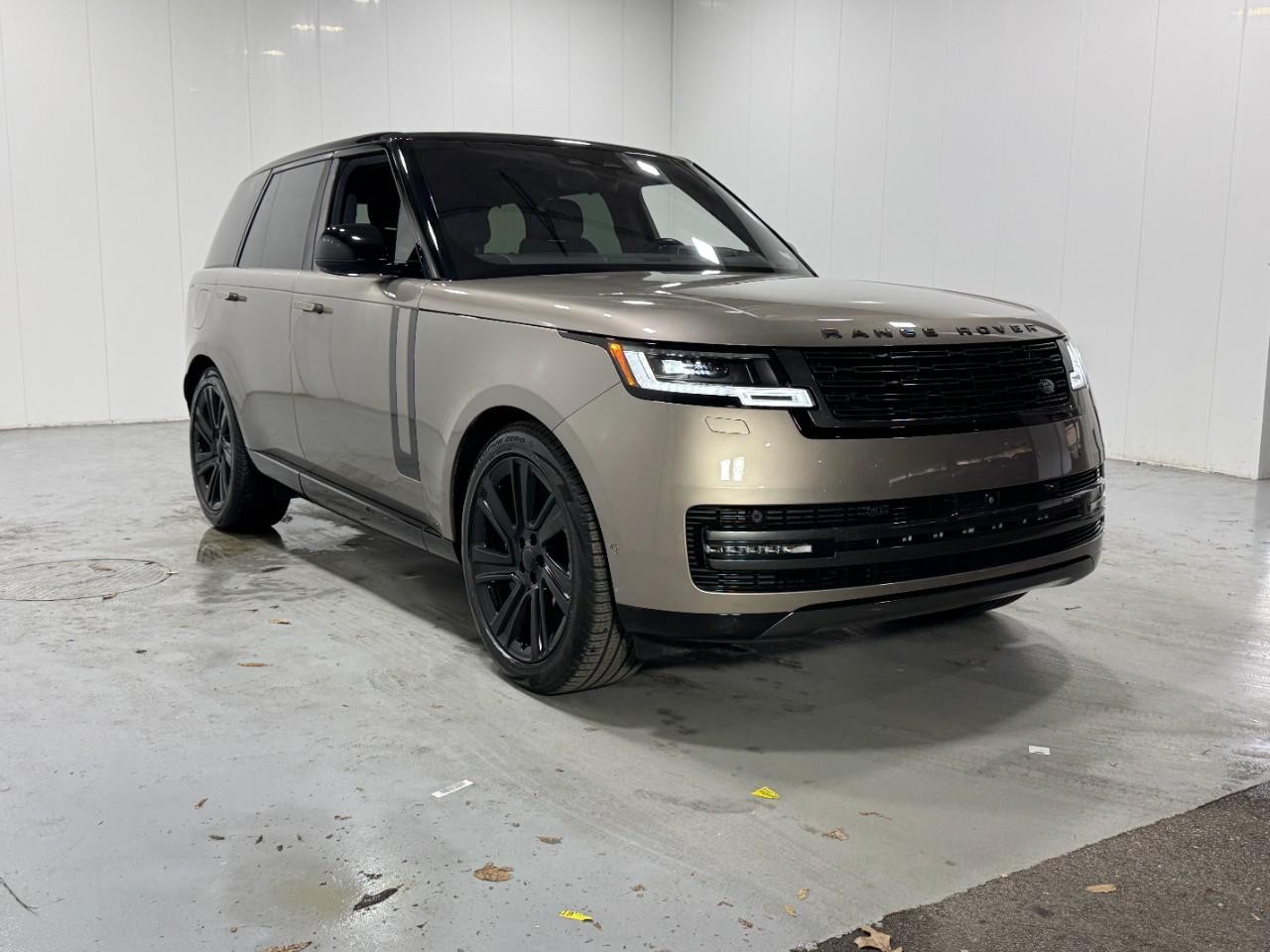 Land Rover Range Rover Vehicle Full-screen Gallery Image 6