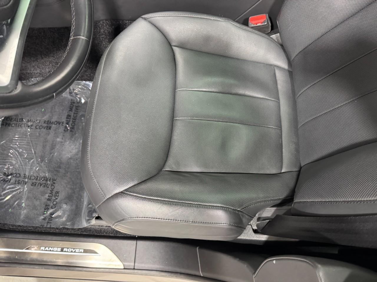 Land Rover Range Rover Vehicle Full-screen Gallery Image 29